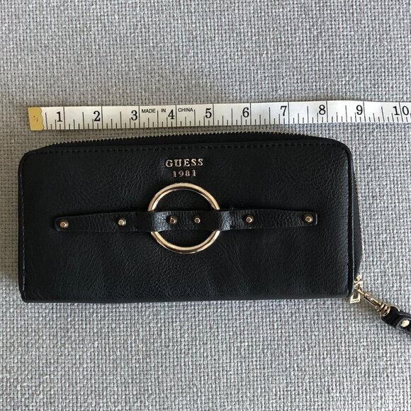 VINTAGE GUESS 1981 Black Leather Wallet Clutch Strap Studded Silver Hardware - Picture 8 of 14